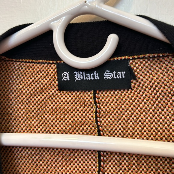 Black Star Casper Ghost Halloween Sweater - 2X/4X - Picture 2 of 5